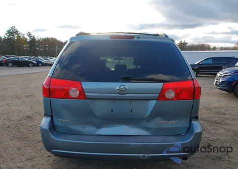 2009 Toyota Sienna Le z USA, uszkodzony, nr VIN 5TDZK23C19S287149